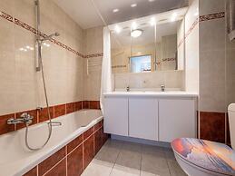 Apartment Overlooking the Green Surroundings