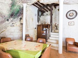 Unique Troglodyte House in the Loire Valley!