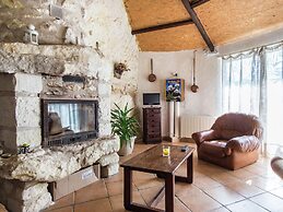 Unique Troglodyte House in the Loire Valley!