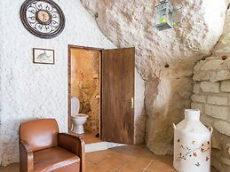 Unique Troglodyte House in the Loire Valley!