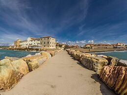 Cosy Apartment by the sea