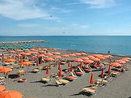 Cosy Apartment by the sea
