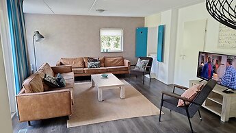 Comfortable Family and Friends House With Wellness