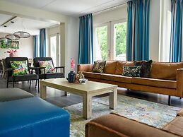 Comfortable Family and Friends House With Wellness