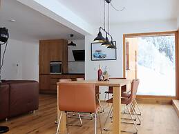 Exclusive Chalet With Sauna and Glacier View