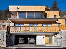 Exclusive Chalet With Sauna and Glacier View