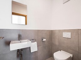 Exclusive Chalet With Sauna and Glacier View