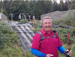 Modern Retreat by the Lake