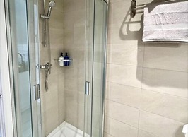 Chic Menorca apartment near the beach