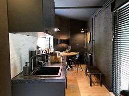 Lush Holiday Home in Rheezerveen With Hot Tub