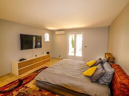 Luxury Property With Private Pool