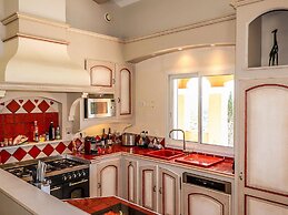 Luxury Property With Private Pool