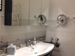 Watt's Happiness Close to the Beach