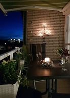 Watt's Happiness Close to the Beach