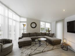 Cozy Chalet With Covered Terrace, in Zeeland