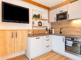 Spacious Apartment in Uderns With Balcony