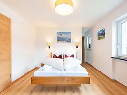 Spacious Apartment in Uderns With Balcony