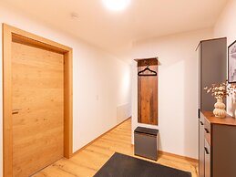 Spacious Apartment in Uderns With Balcony