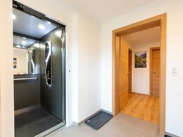 Spacious Apartment in Uderns With Balcony