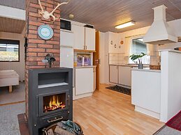 6 Person Holiday Home in Hemmet