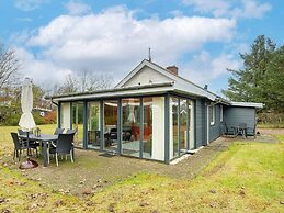 6 Person Holiday Home in Hemmet