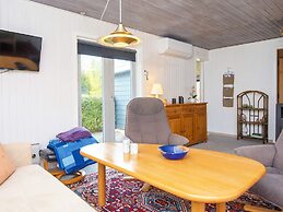 6 Person Holiday Home in Hemmet