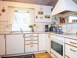 6 Person Holiday Home in Hemmet