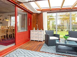 6 Person Holiday Home in Hemmet