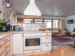 6 Person Holiday Home in Hemmet