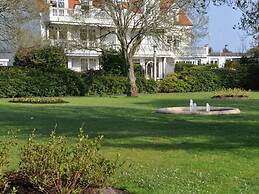 Strandfleh Modern Retreat