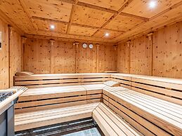 Large Chalet With Carmine and Wellness Area