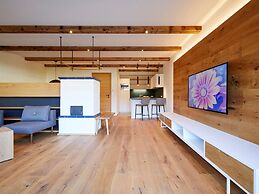 Large Chalet With Carmine and Wellness Area