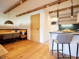 Large Chalet With Carmine and Wellness Area