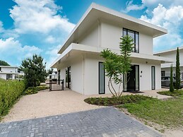 Villa With Sauna and Heated Pool Near Harderwijk