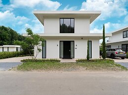 Villa With Sauna and Heated Pool Near Harderwijk