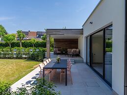 Luxury Holiday Home in Kortrijk With Wellness