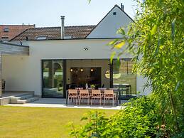 Holiday Home for 10 Person With Garden