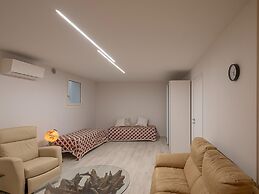 Stylish Panoramic Villa With Private Pool