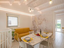 Stylish Panoramic Villa With Private Pool