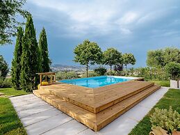 Stylish Panoramic Villa With Private Pool