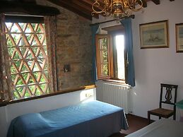 Stone House, Immersed in Nature With Fenced Garden and Private Pool