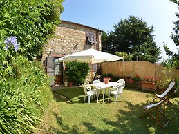 Stone House, Immersed in Nature With Fenced Garden and Private Pool