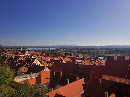 Lovely Apartment in Ptuj With Golf Course Nearby