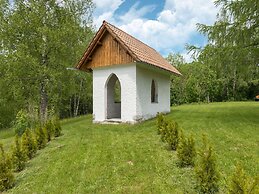 Beautiful Holiday Home With a Natural Stream