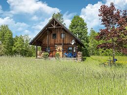 Beautiful Holiday Home With a Natural Stream