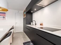 Stylish Apartment Near the Center