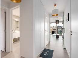 Stylish Apartment Near the Center