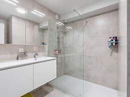 Stylish Apartment Near the Center