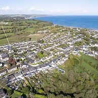 Comfrey Cottage - Lovely Cottage Near the Beach