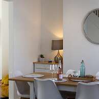 Comfrey Cottage - Lovely Cottage Near the Beach